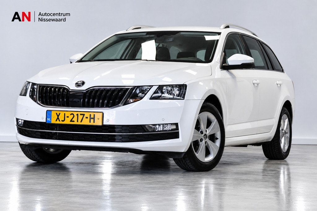 Škoda Octavia Combi 1.5 TSI Greentech Style |DSG|Park assist|Carplay 57622790-0.jpg | Autocentrum Nissewaard