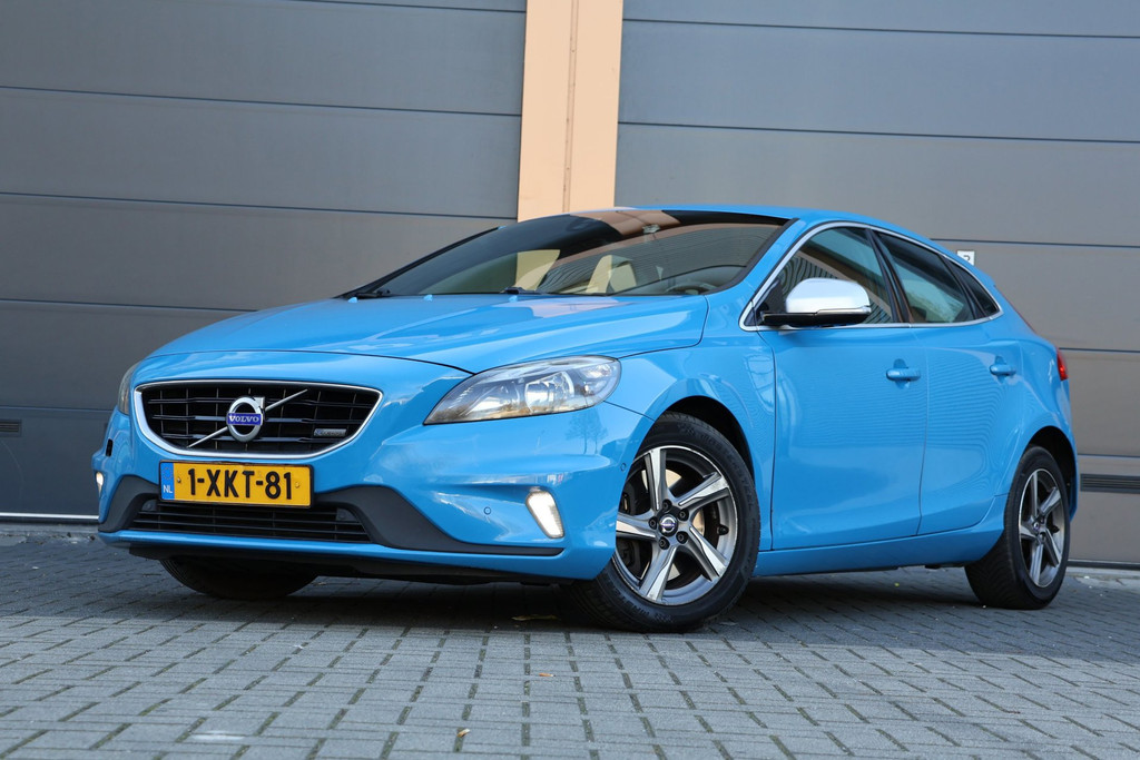 Volvo V40 2.0 D4 R-Design Business 52152193-0.jpg | Autocentrum Nissewaard