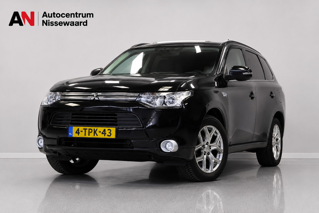 Mitsubishi Outlander 2.0 PHEV instyle |Open Dak|Leder|Climate| 52772969-0.jpg | Autocentrum Nissewaard